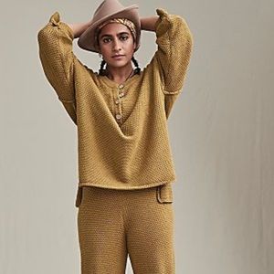 Hailee Sweater set untold gold